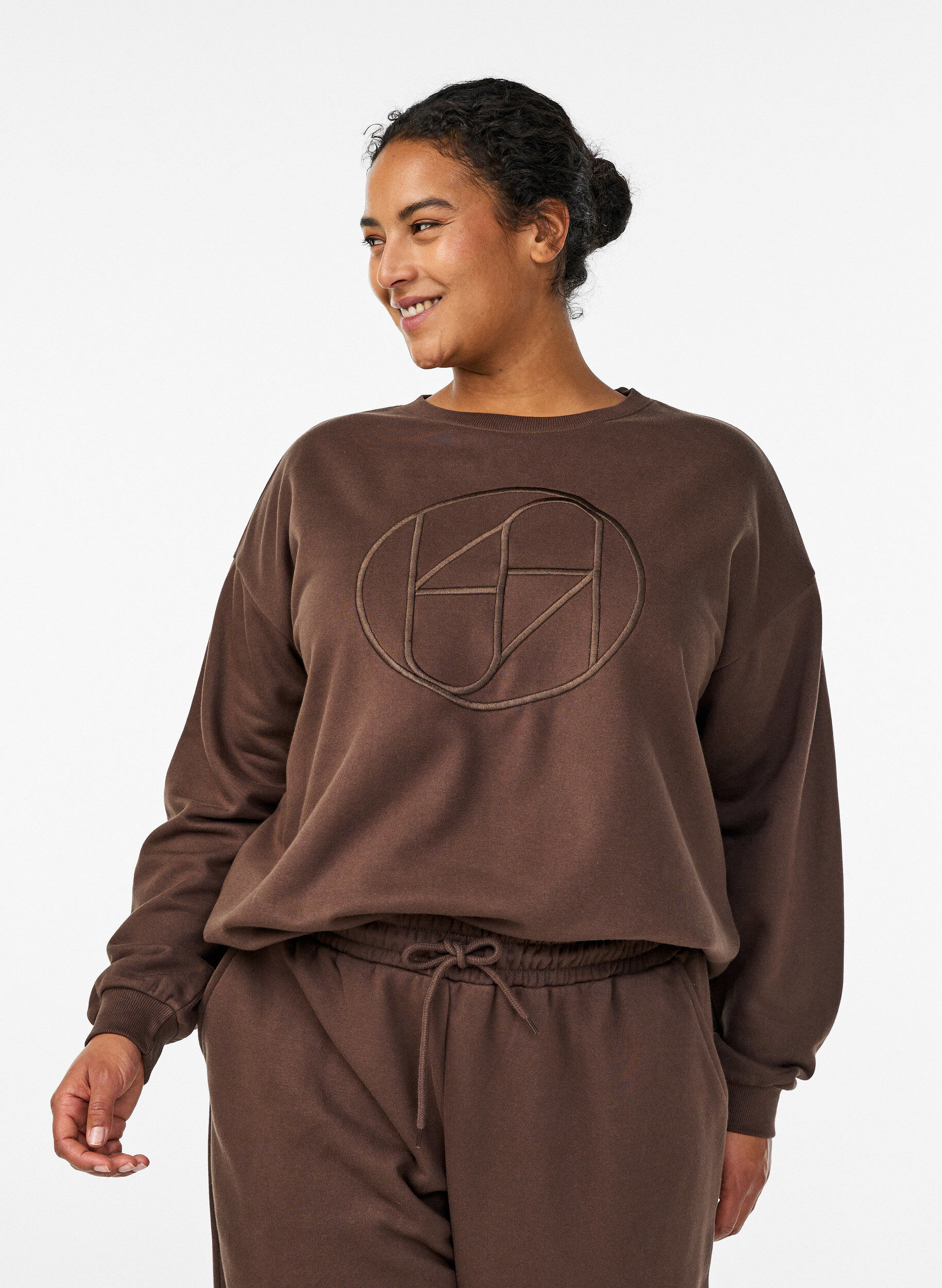 Sweatshirt avec motif, Marron, Model