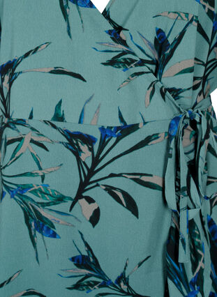 Robe cache-cœur imprimée à manches courtes, Sea Pine Leaf AOP, Packshot image number 2