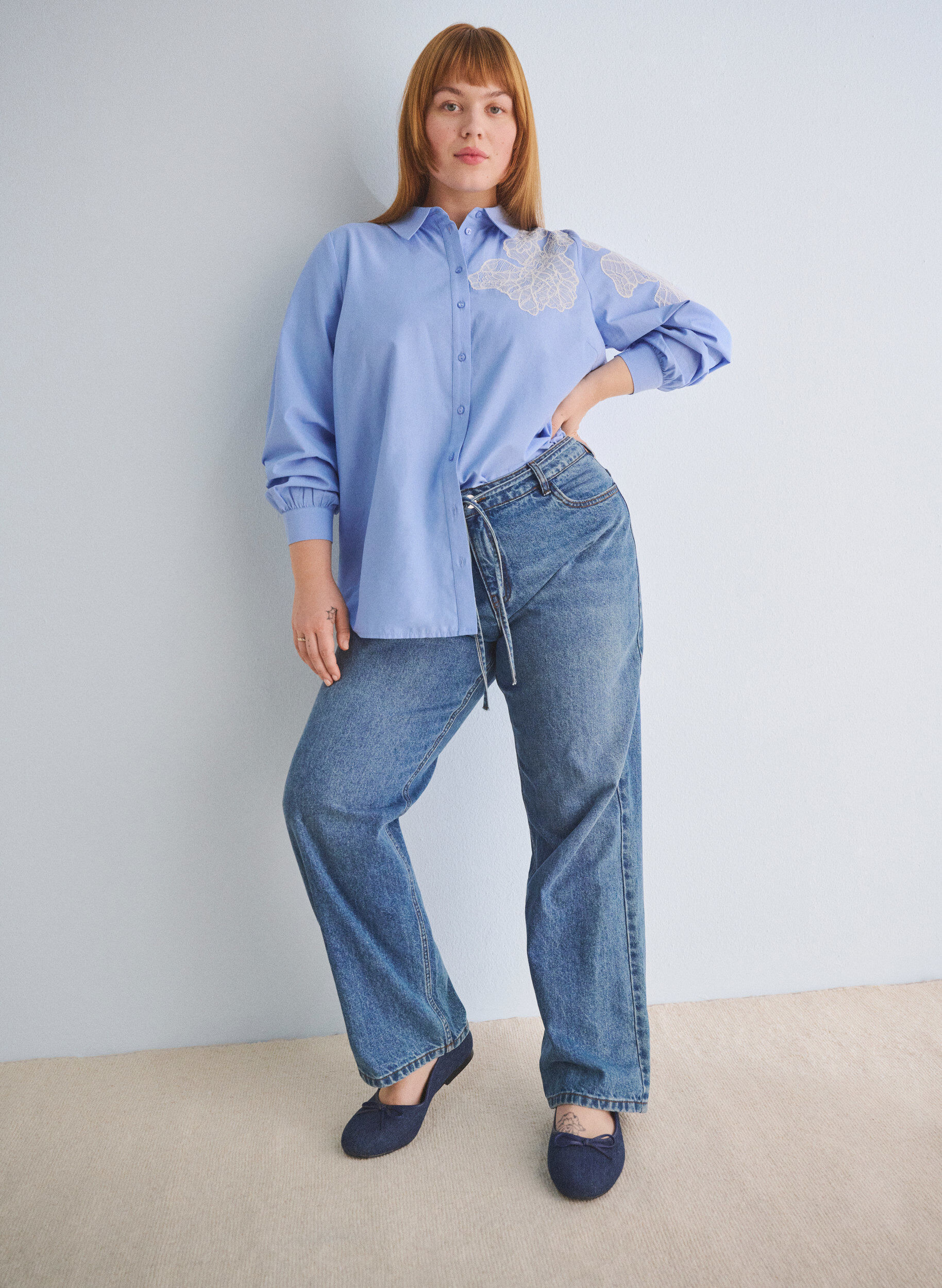 Zizzi Chemise avec d&eacute;tails en dentelle, Bleu Clair, Image image number 0