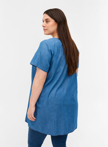 Tunique en jean à manches courtes en coton, Medium Blue Denim, Model image number 1