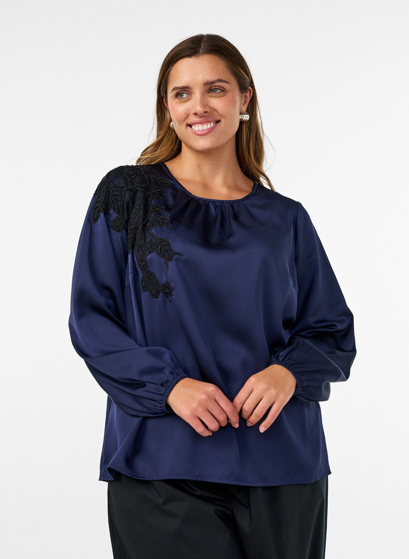 Blouse en satin avec appliqu&eacute; en dentelle et perles, Bleu, Model image number 0