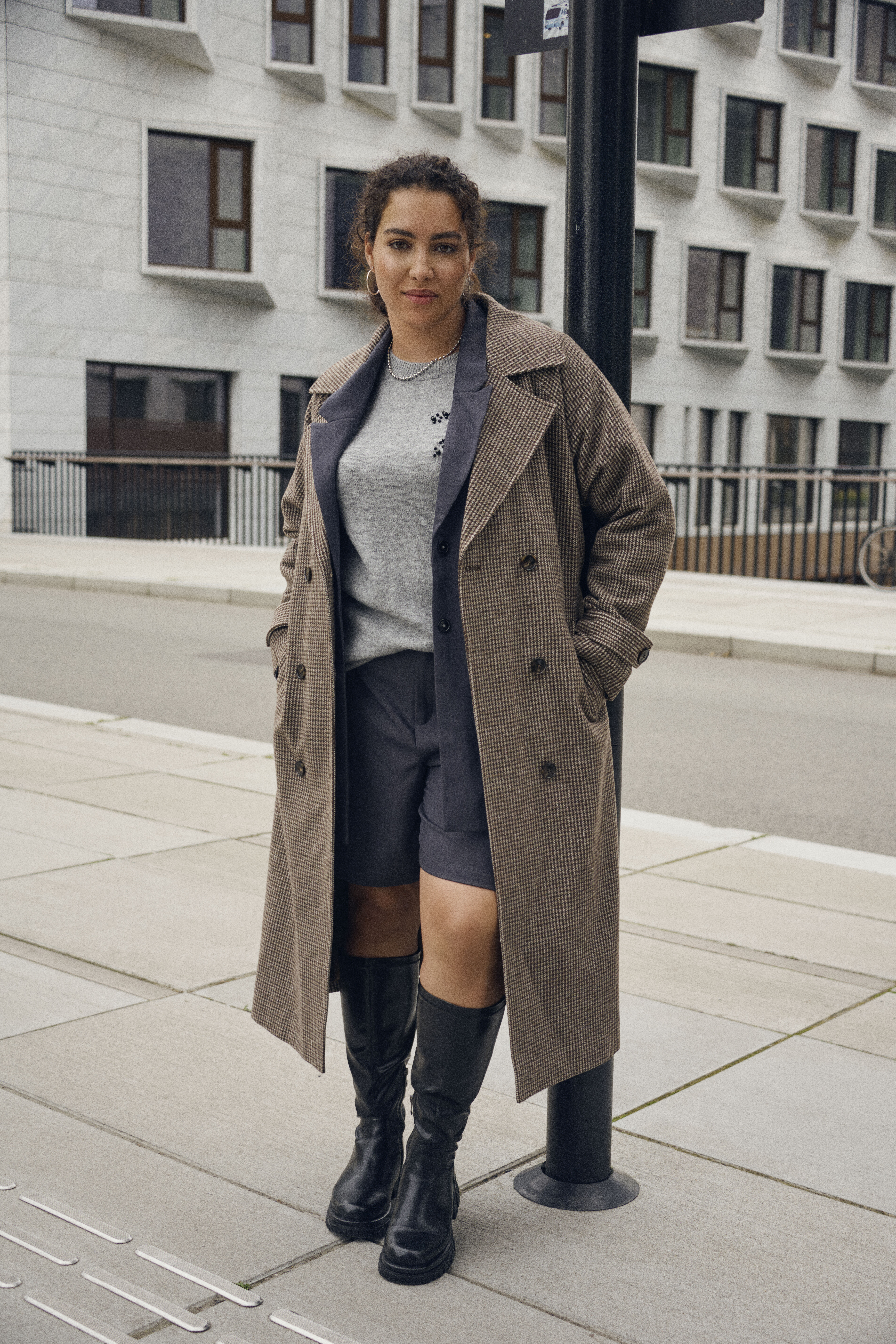 Kijk voor het dagelijks leven, , Model