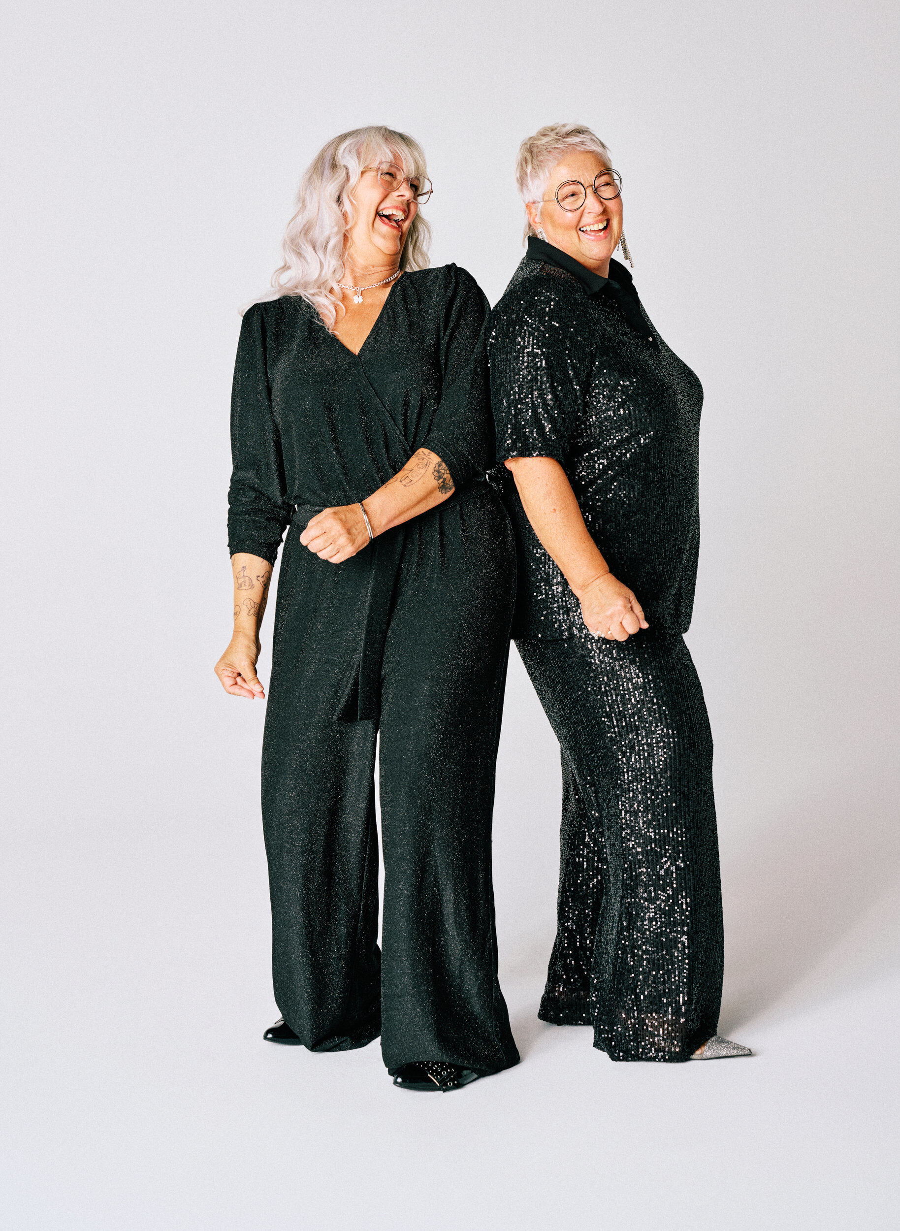 ZizziSequinblouse met polokraag en korte mouwen, Zwart, Image image number 0