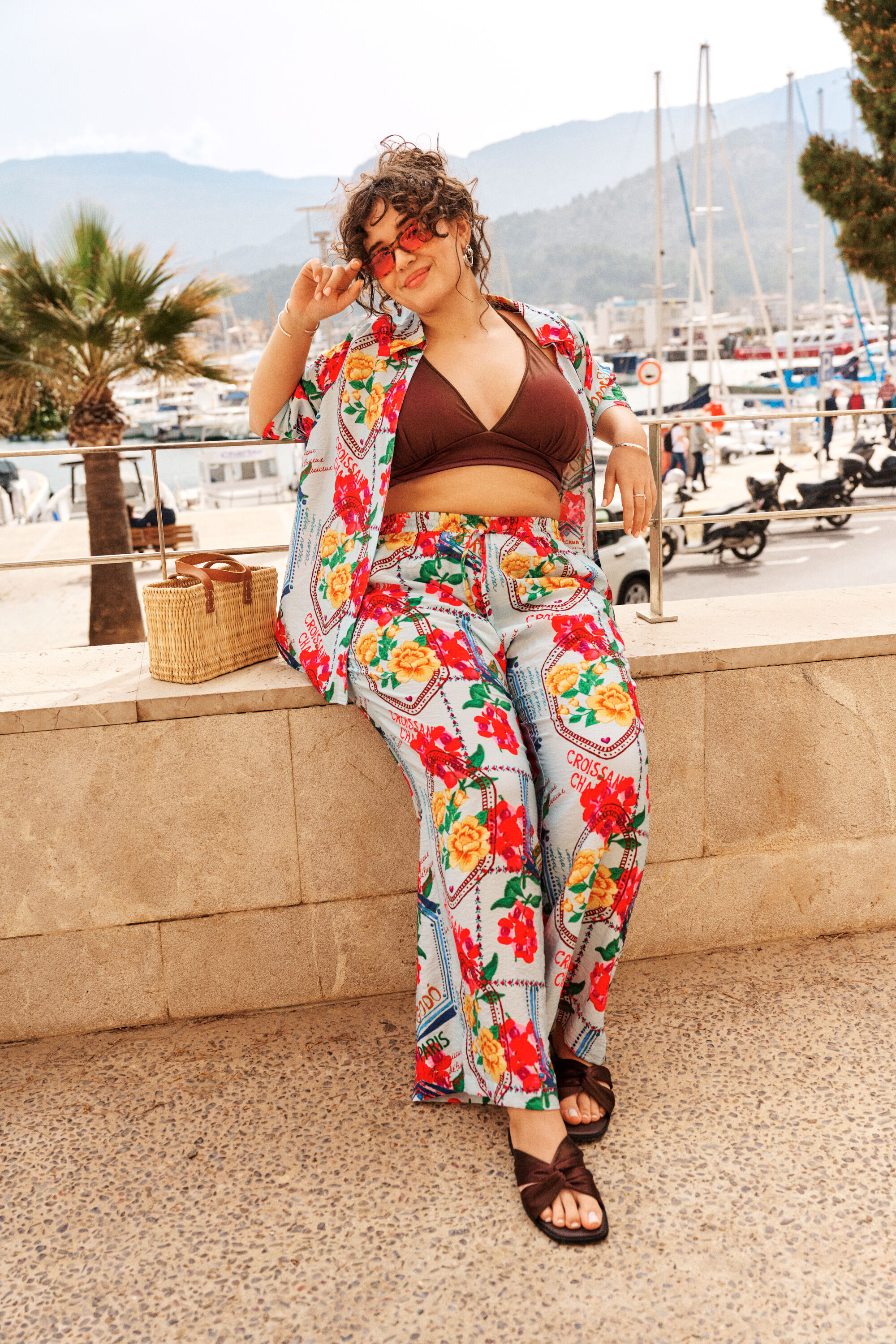 ZizziKleurrijke vakantiesfeer in de haven, , Model