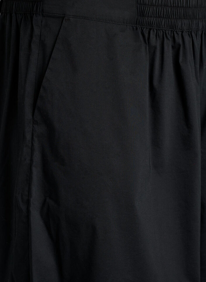 Ballonbroek met zakken en een elastische tailleband, Zwart, Packshot