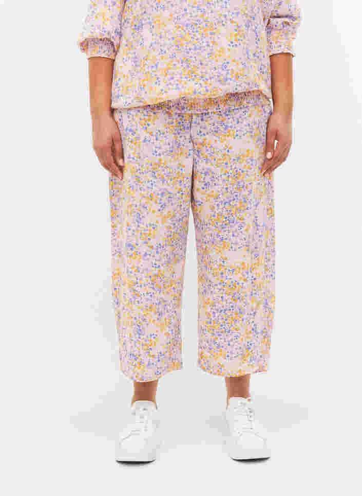 Pantalon court en viscose avec imprimé floral, Rose Ditsy AOP, Model image number 2