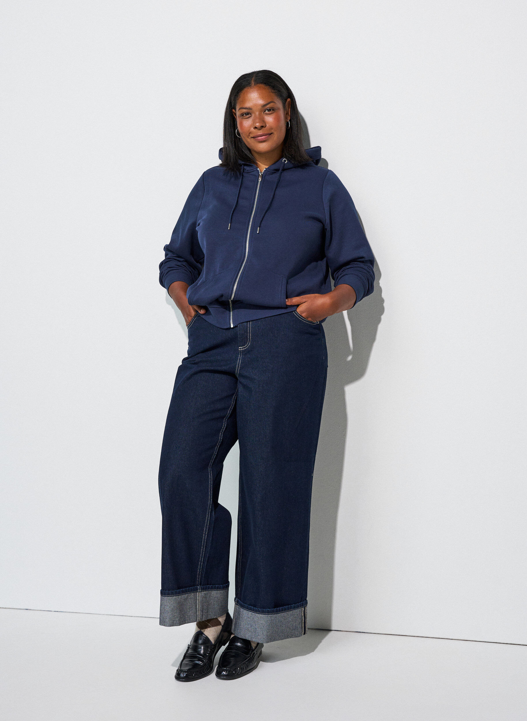ZizziSweat &agrave; capuche zipp&eacute; avec poches, Bleu, Model image number 1
