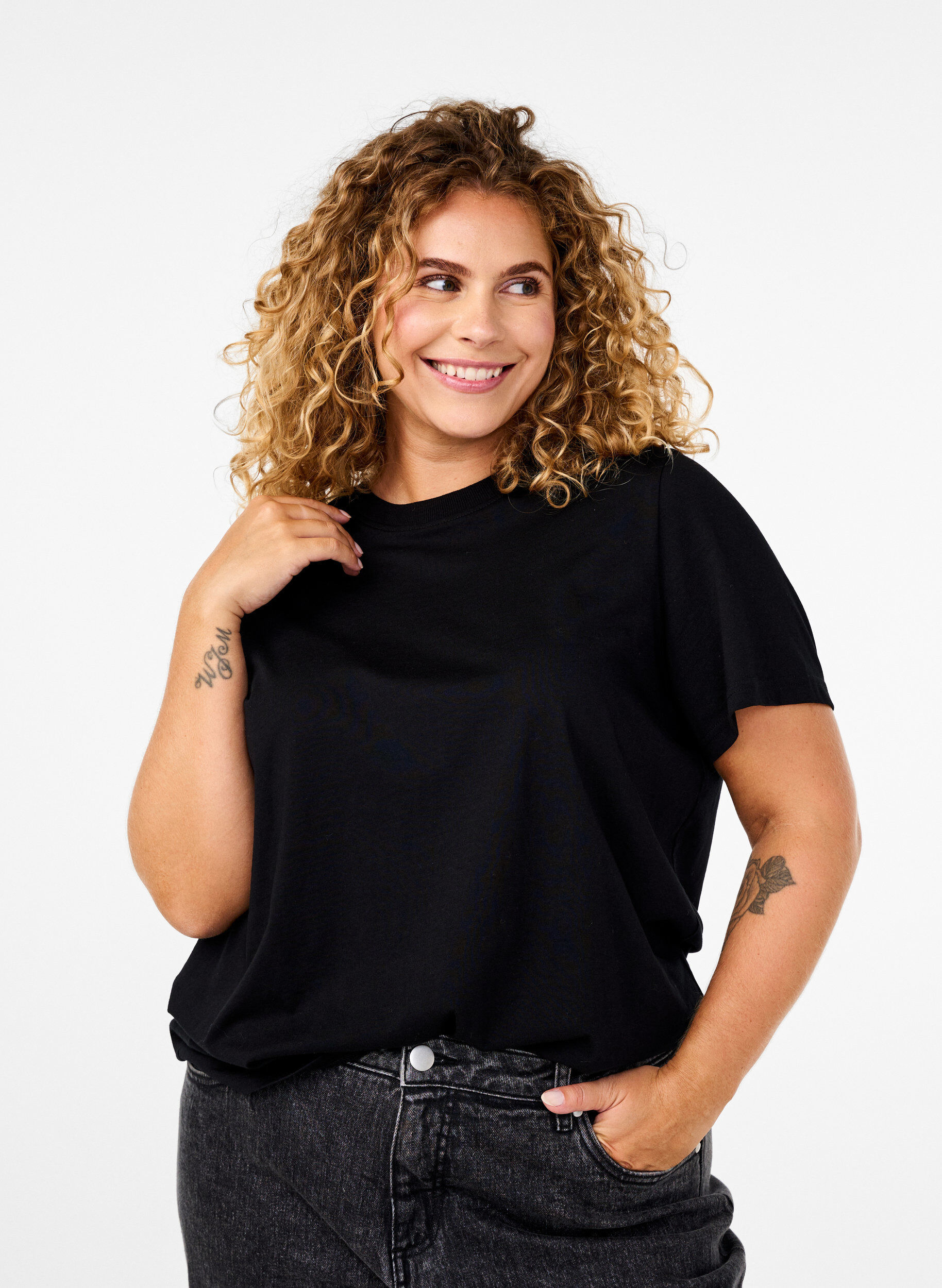 ZizziT-shirt basique en coton &agrave; col rond, Noir, Model image number 0
