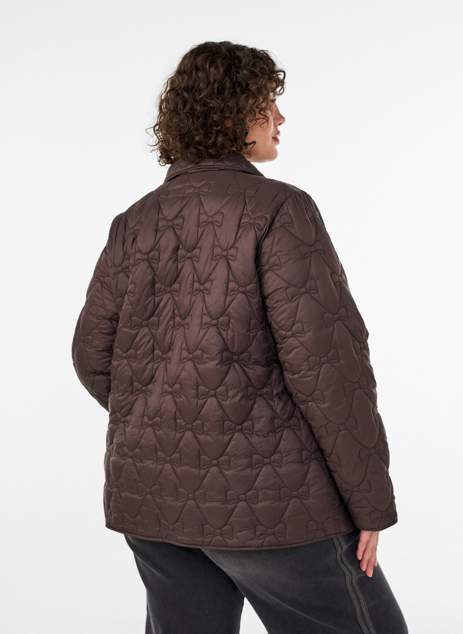 ZizziLicht gewatteerde jas met decoratieve stiksels, Bruin, Model image number 2