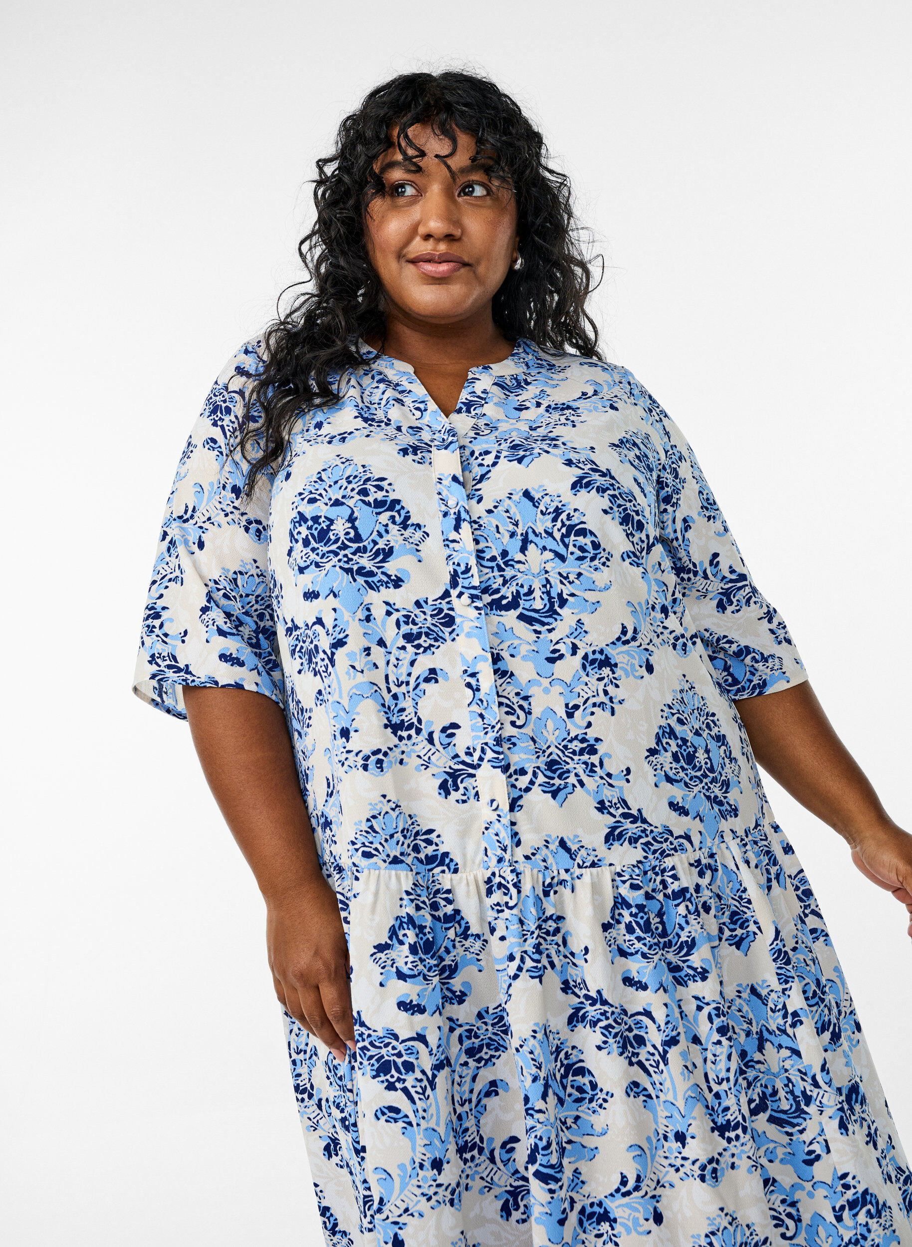 Zizzi Robe midi de forme A avec manches courtes, Beige, Model image number 3