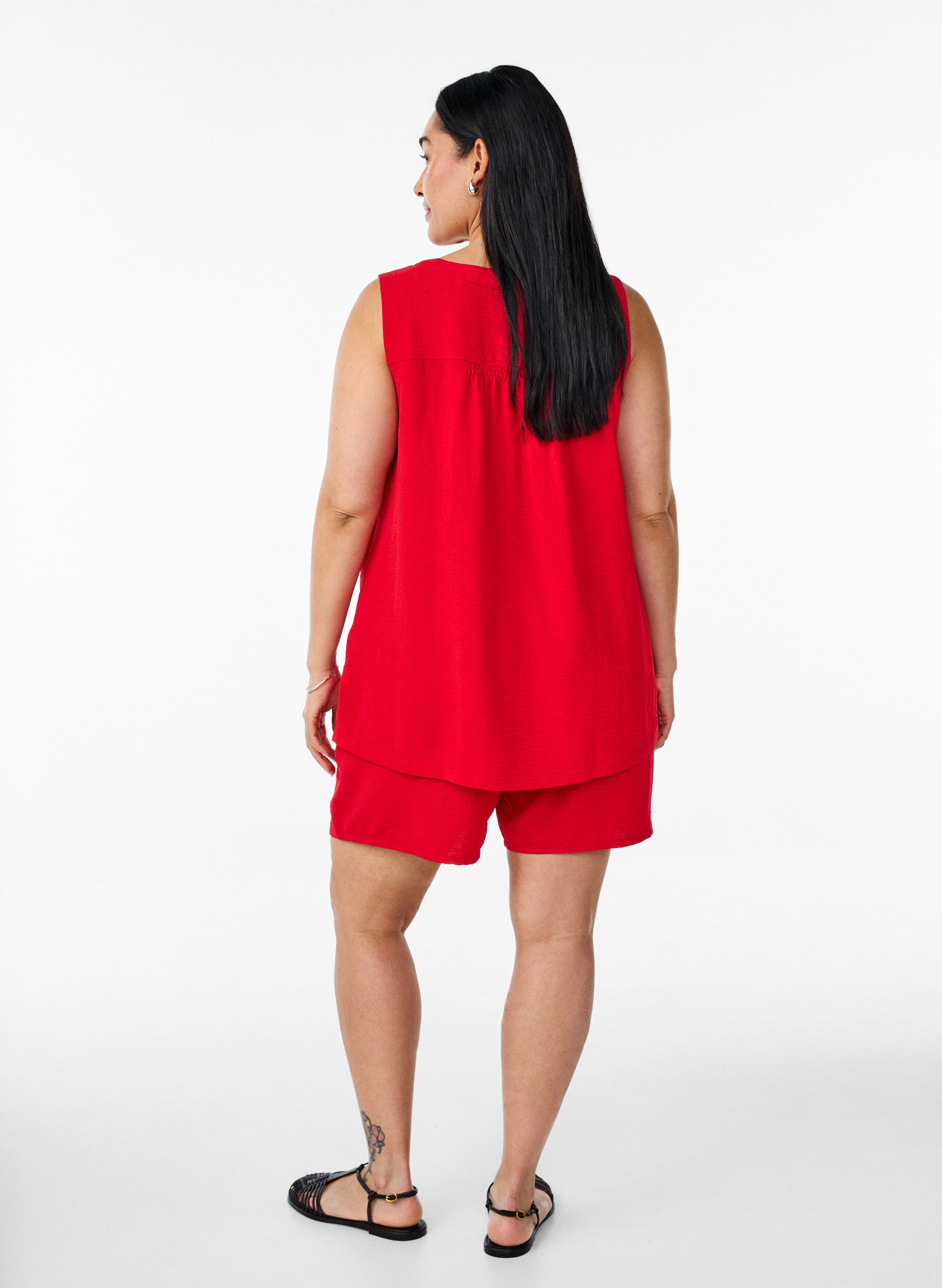 ZizziKorte broek met zakken en elastische tailleband, Rood, Model image number 2