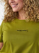 Katoenen T-shirt met tekstbadge, Groen, Model image number 3