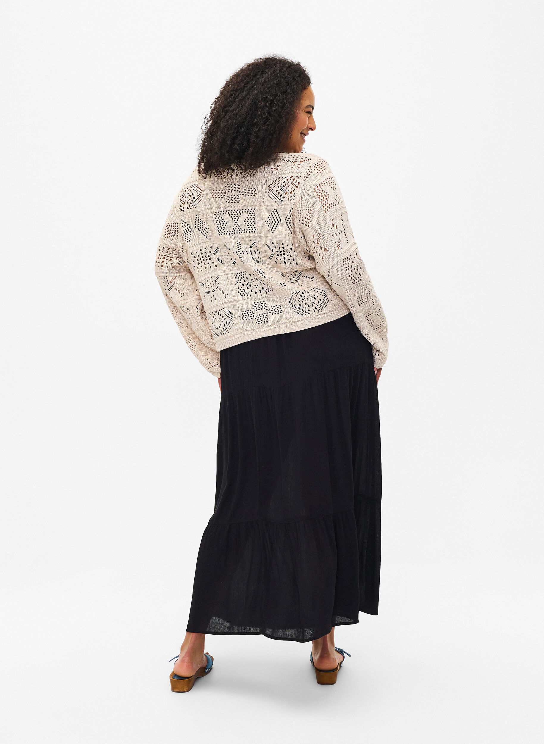 Zizzi Jupe longue &agrave; taille &eacute;lastiqu&eacute;e, Noir, Model image number 1