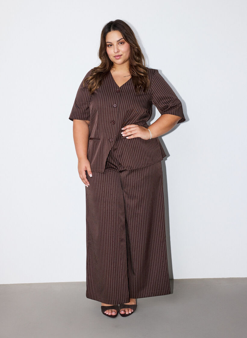 Blouse &agrave; fines rayures avec strass et boutons, Marron, Model image number 1