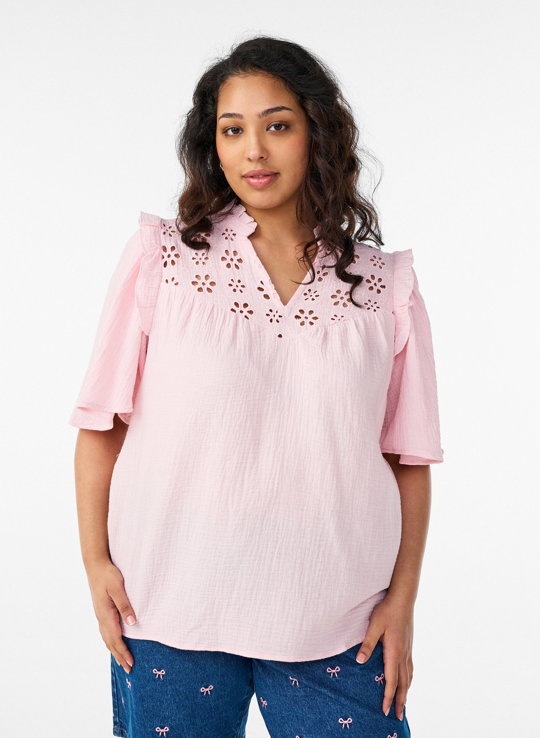 Blouse en mousseline de coton avec broderie anglaise et manches 1/2, Rose, Model