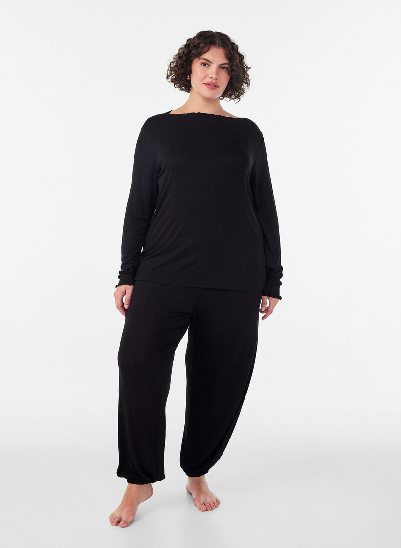 Viscose nachttop met lange mouwen, Zwart, Model image number 1