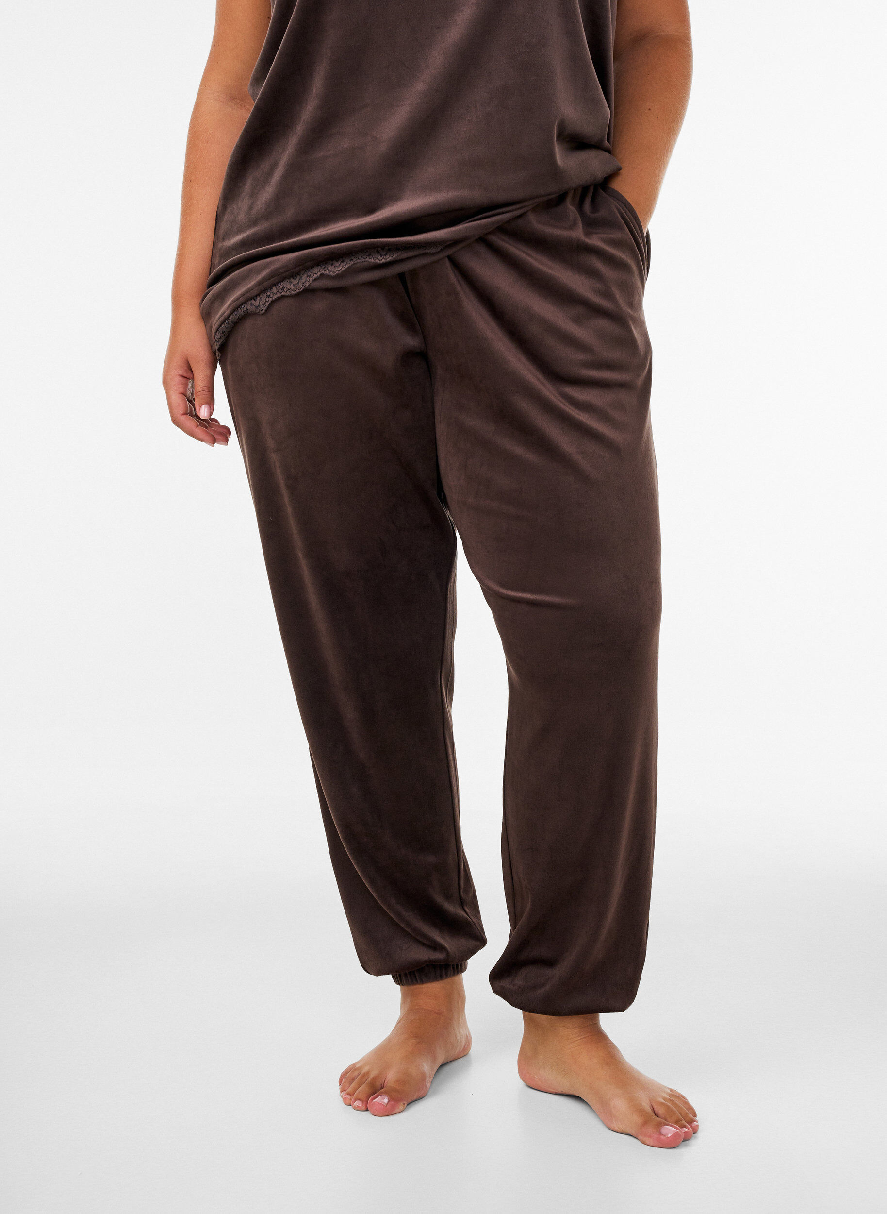 Losse velourbroek, Bruin, Model