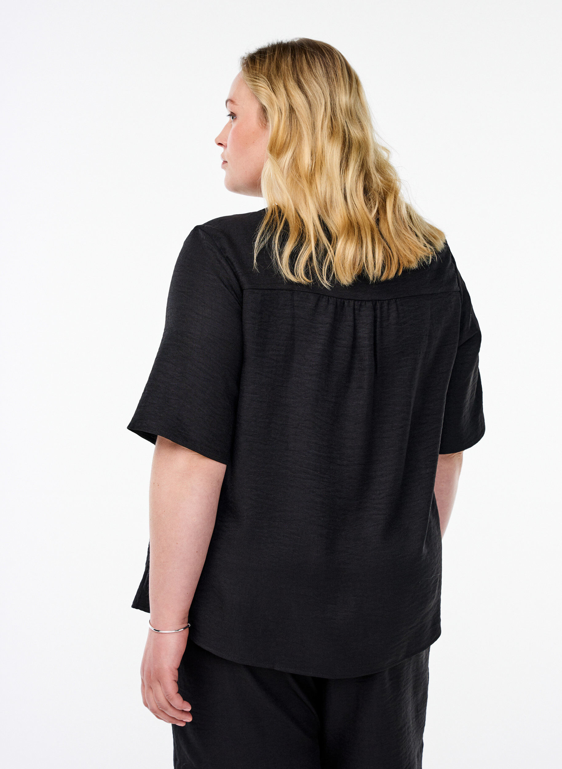 ZizziOverhemd blouse met V-hals en korte mouwen, Zwart, Model image number 2