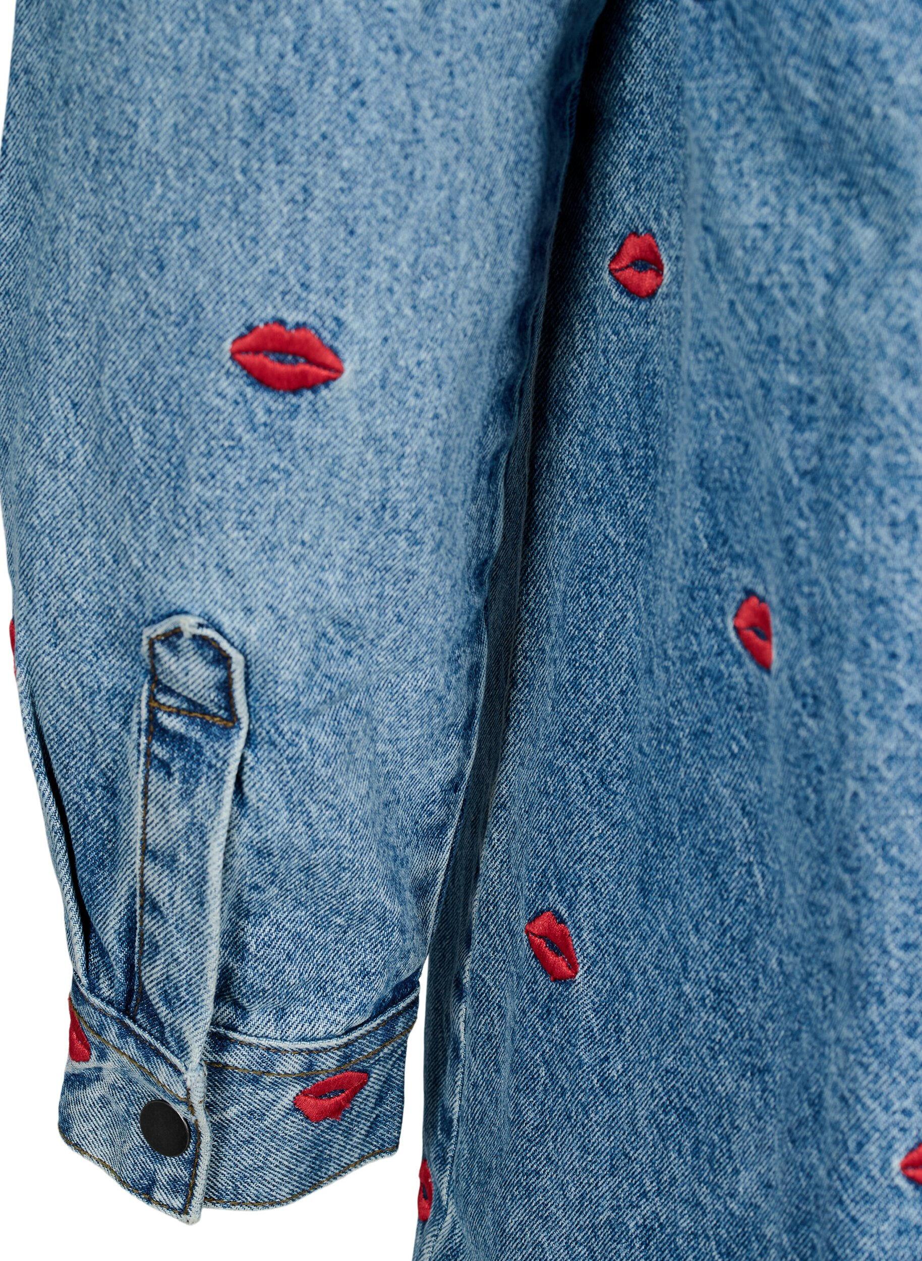 ZizziLosse denimshirt met geborduurde hartjes, Light Blue Kiss, Packshot image number 4