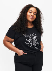 T-shirt en coton avec motif, Black w. Flower, Model