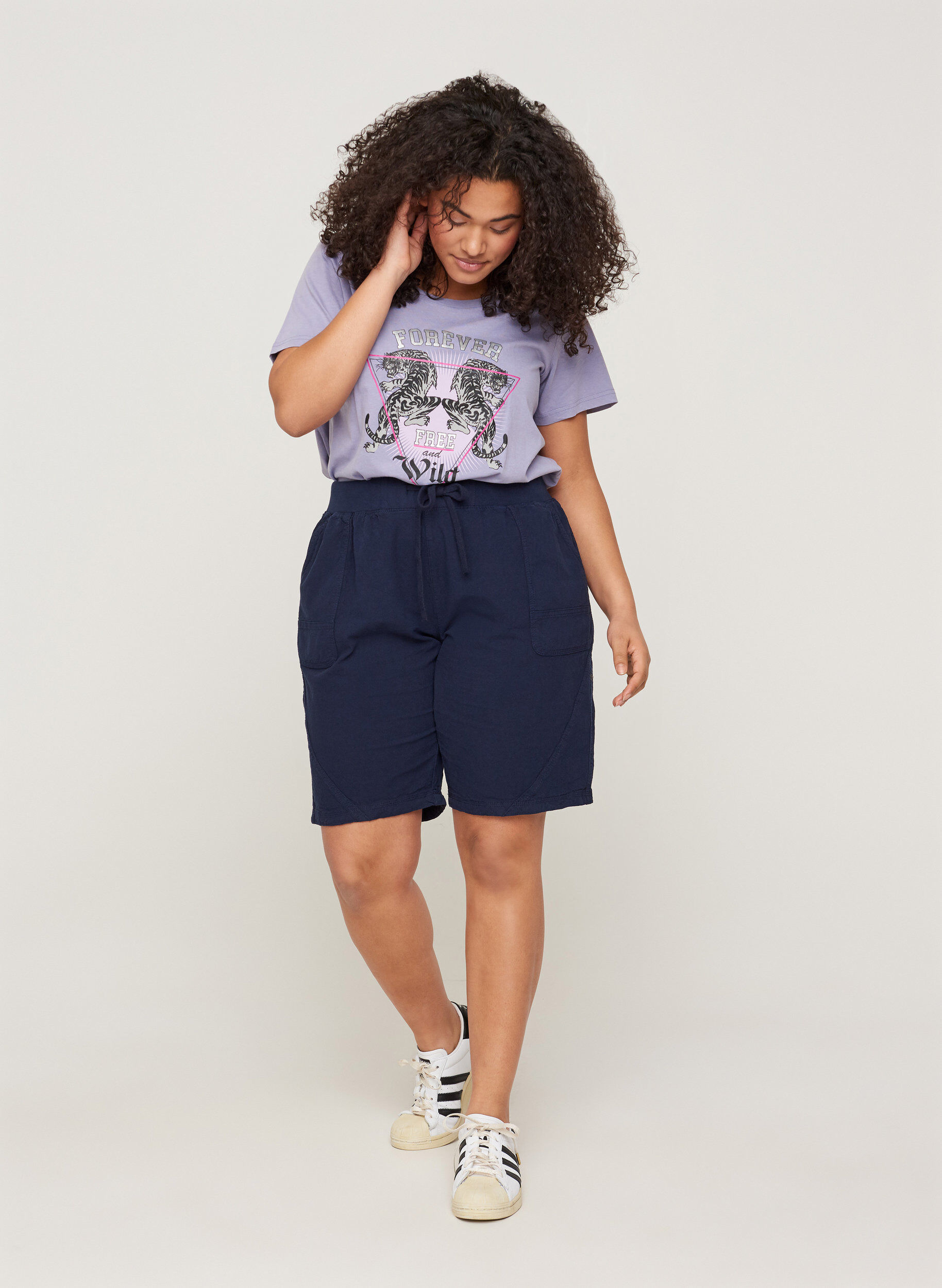 ZizziLosse short met zakken in katoen, Blauw, Model image number 1