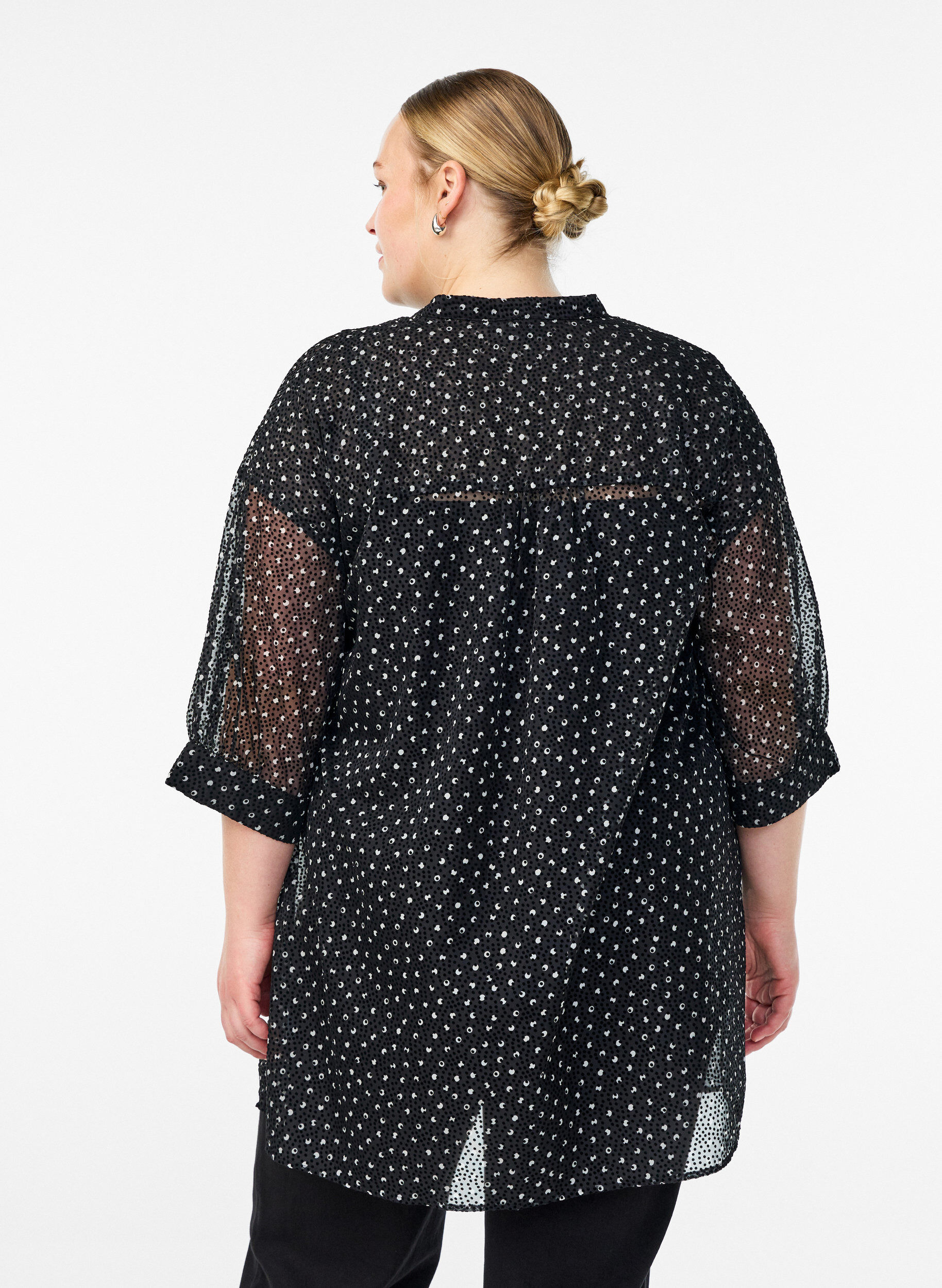 ZizziChiffon tuniek met fluwelen stippenpatroon, Zwart, Model image number 2