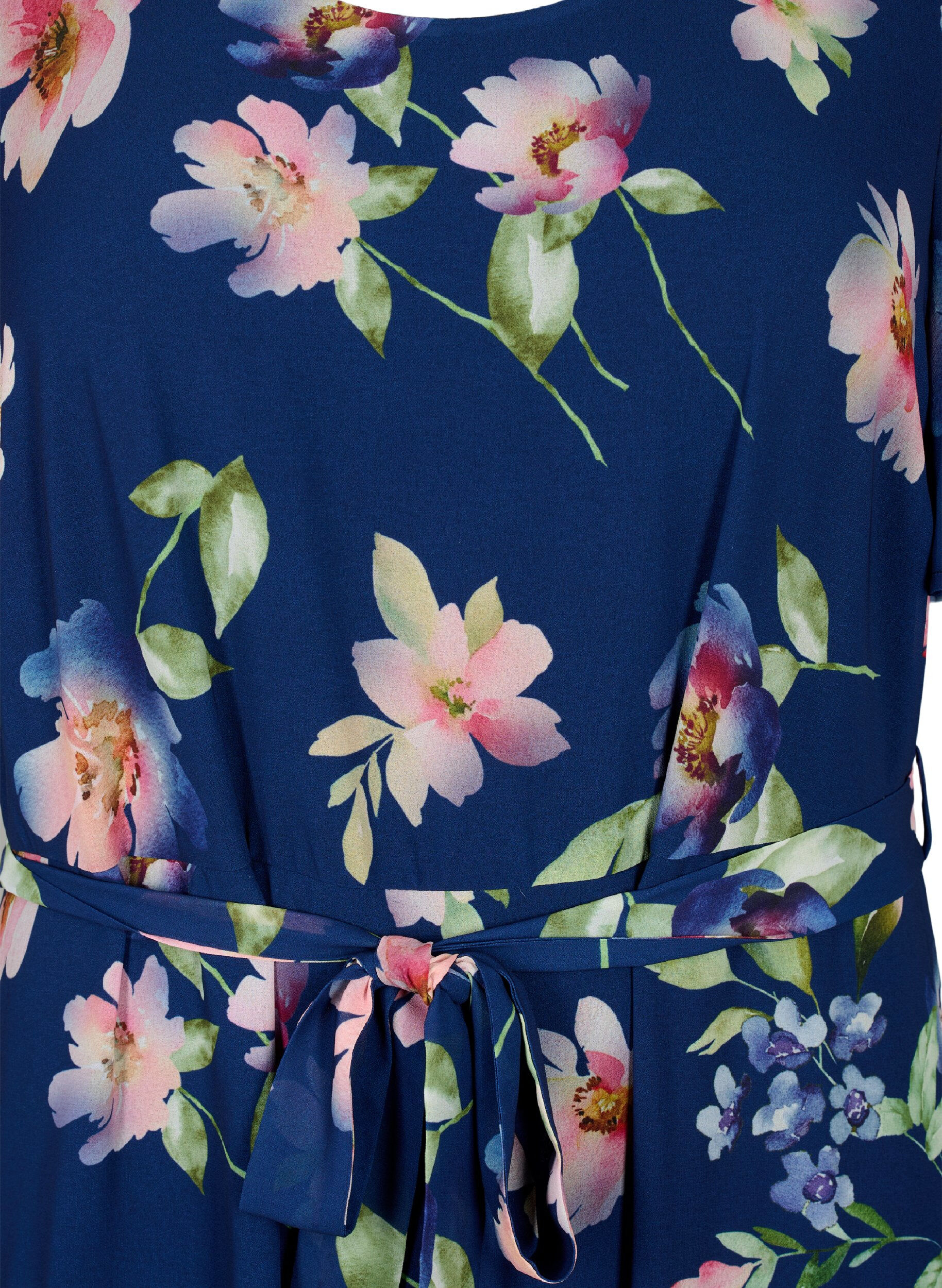 Zizzi	 Midi-jurk met korte mouwen en bloemenprint, Blueprint Flower AOP, Packshot image number 2