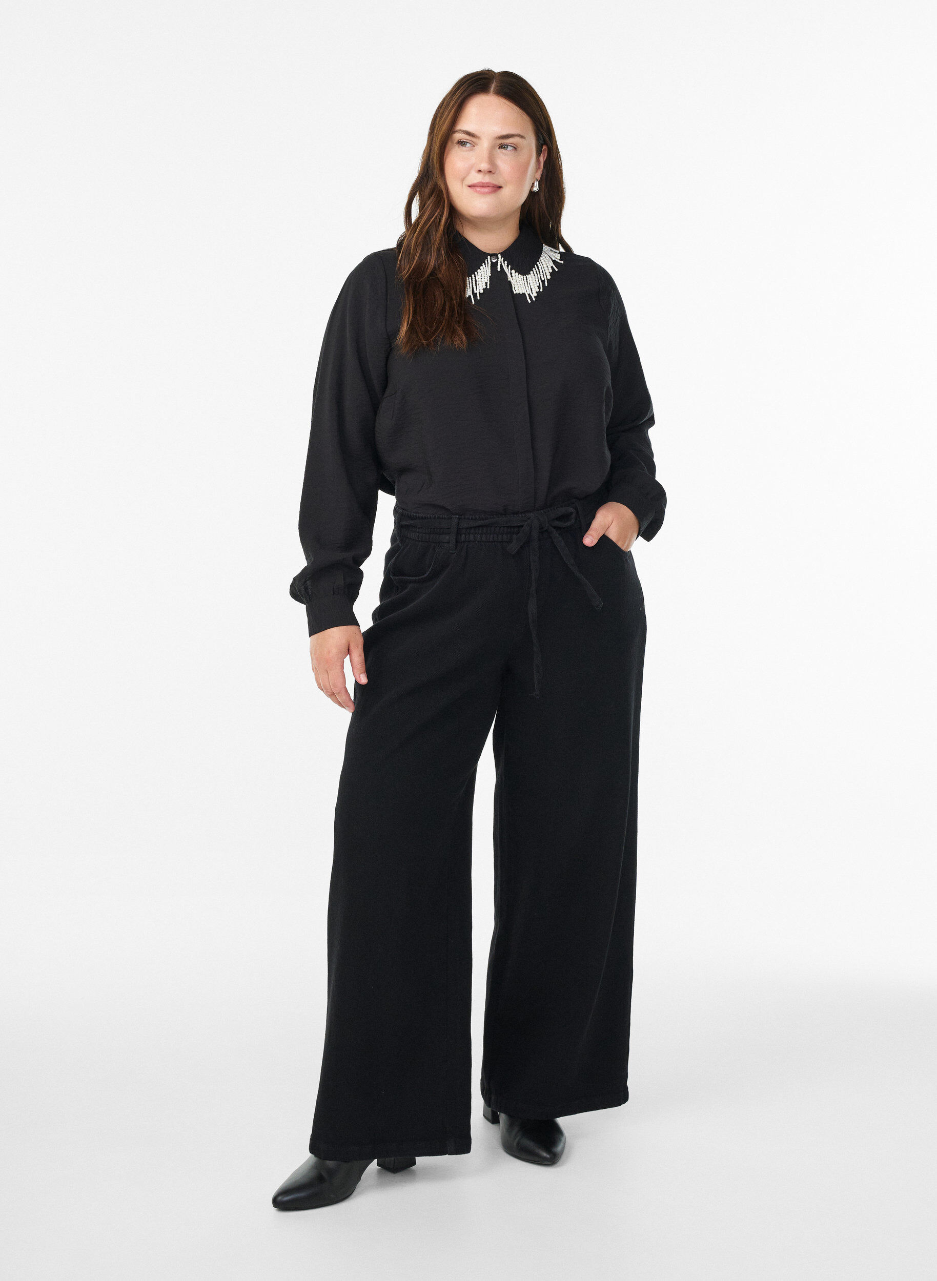 ZizziViscose tuniek met parelgeborduurde kraag, Zwart, Model image number 1