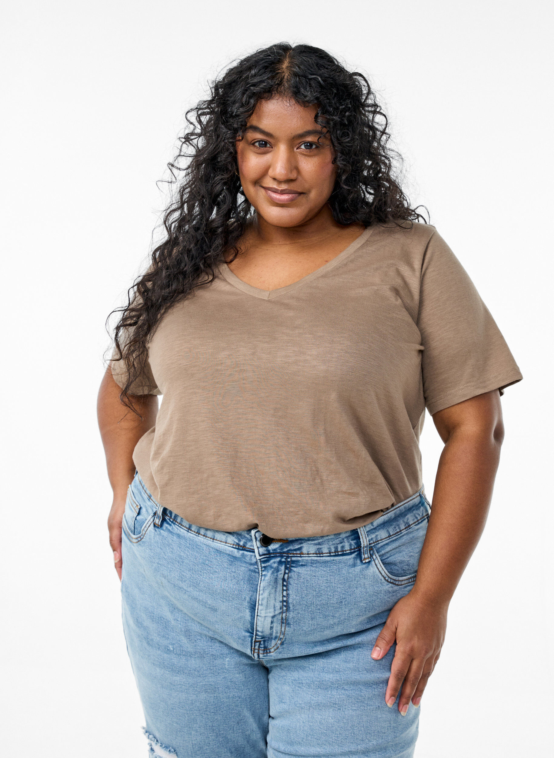 ZizziBasic t-shirt met korte mouwen en V-hals, Bruin, Model image number 0