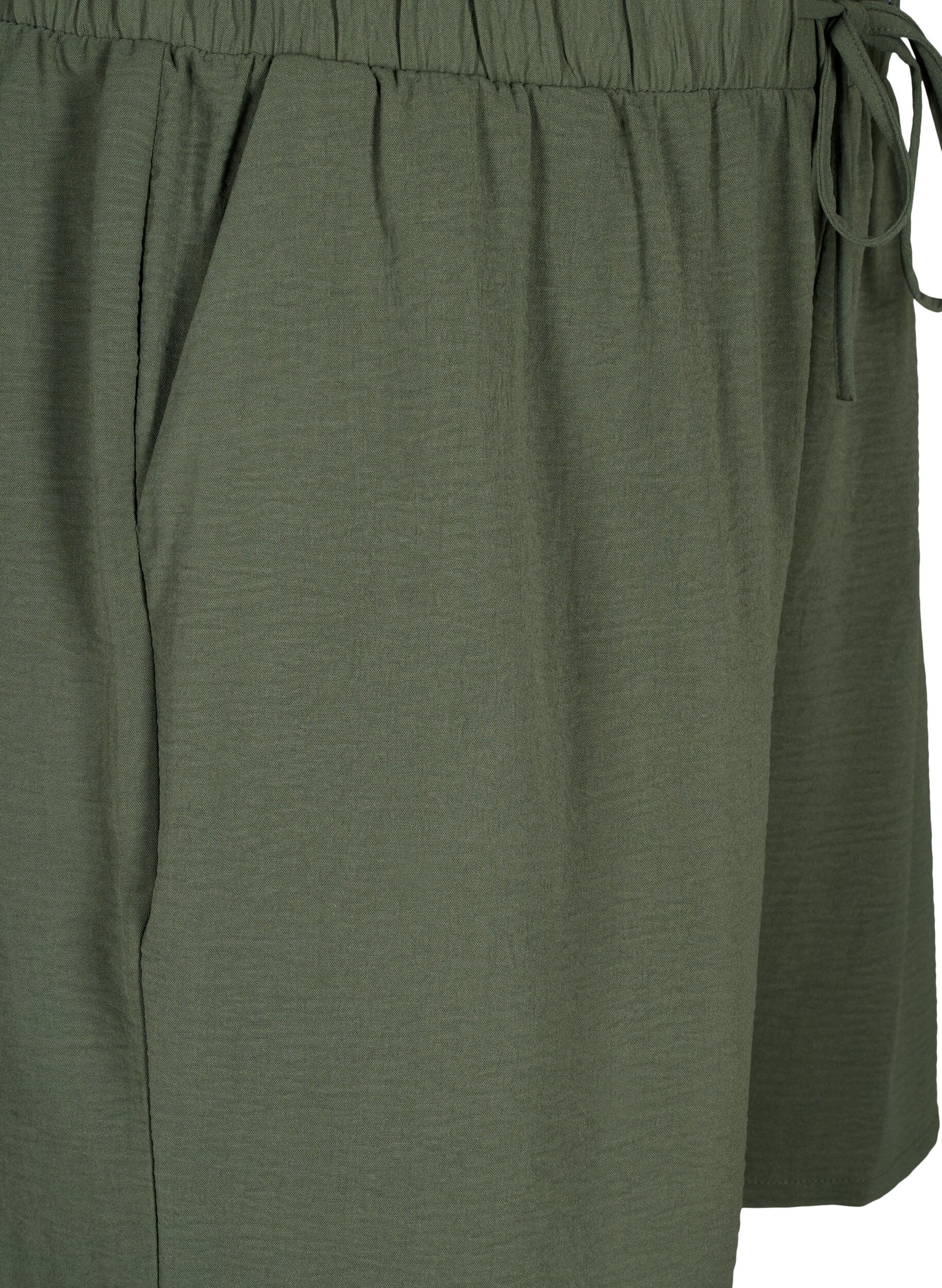 ZizziKorte broek met zakken en elastische tailleband, Groen, Packshot image number 2