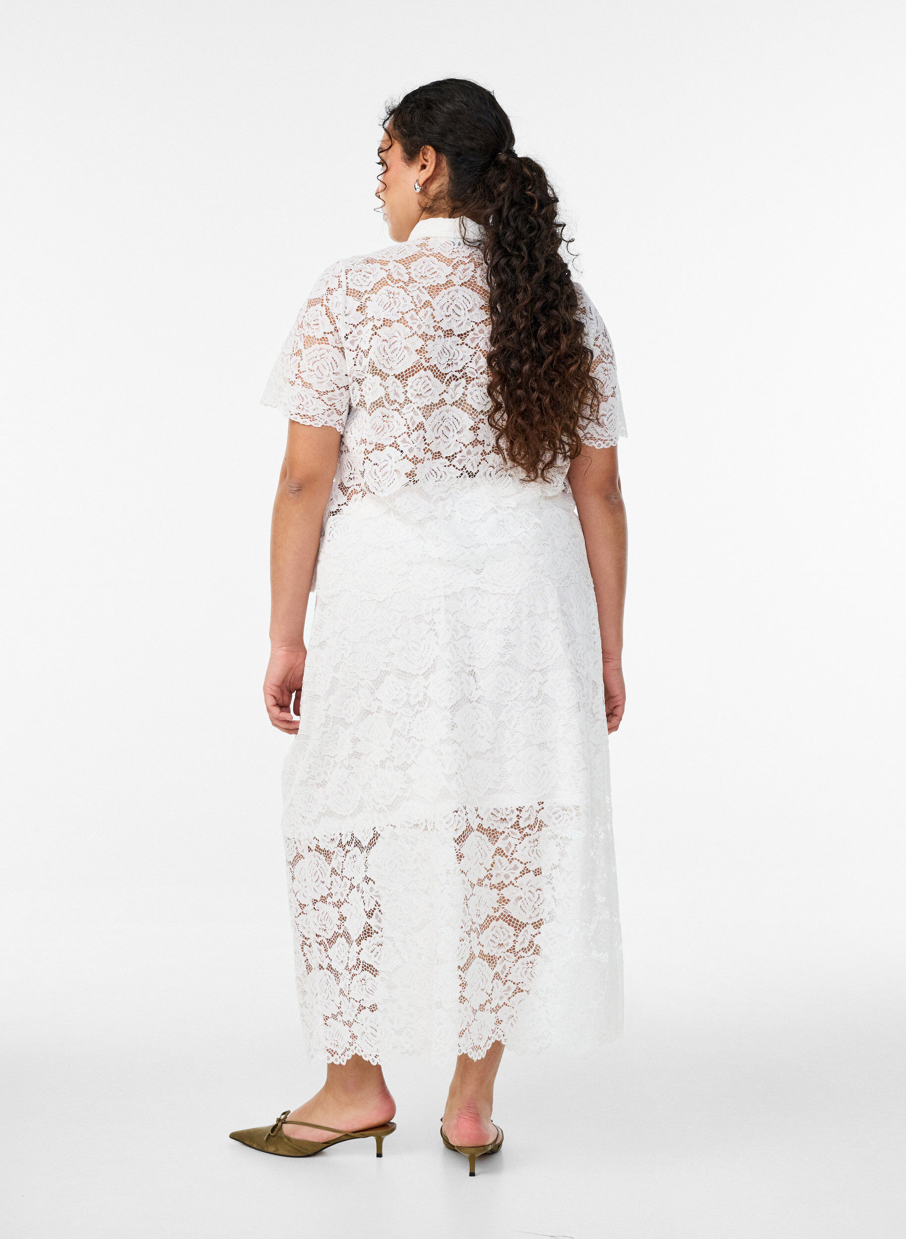 Zizzi Jupe midi en dentelle avec taille &eacute;lastique, Blanc, Model image number 2