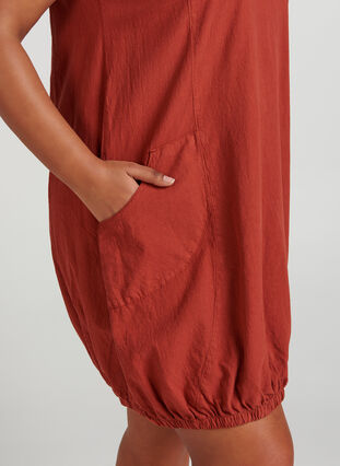 Robe féminine, Barn Red, Model image number 0