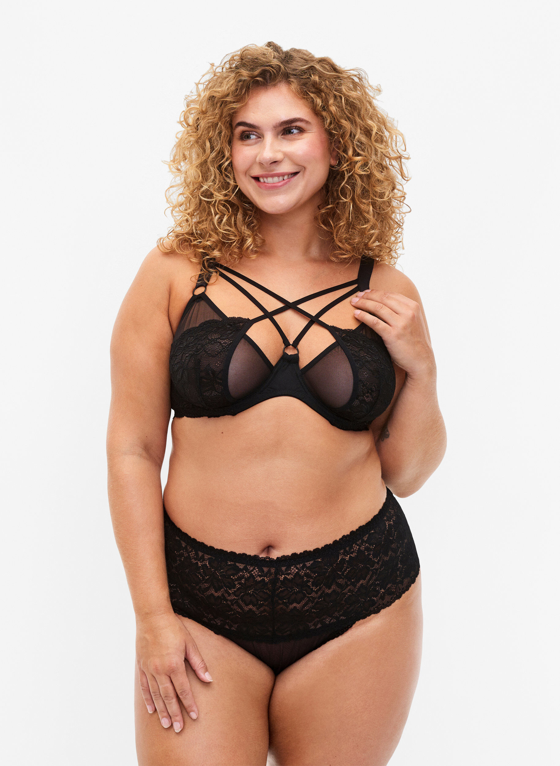ZizziKanten kruisloze string met normale taille, Black, Model image number 0