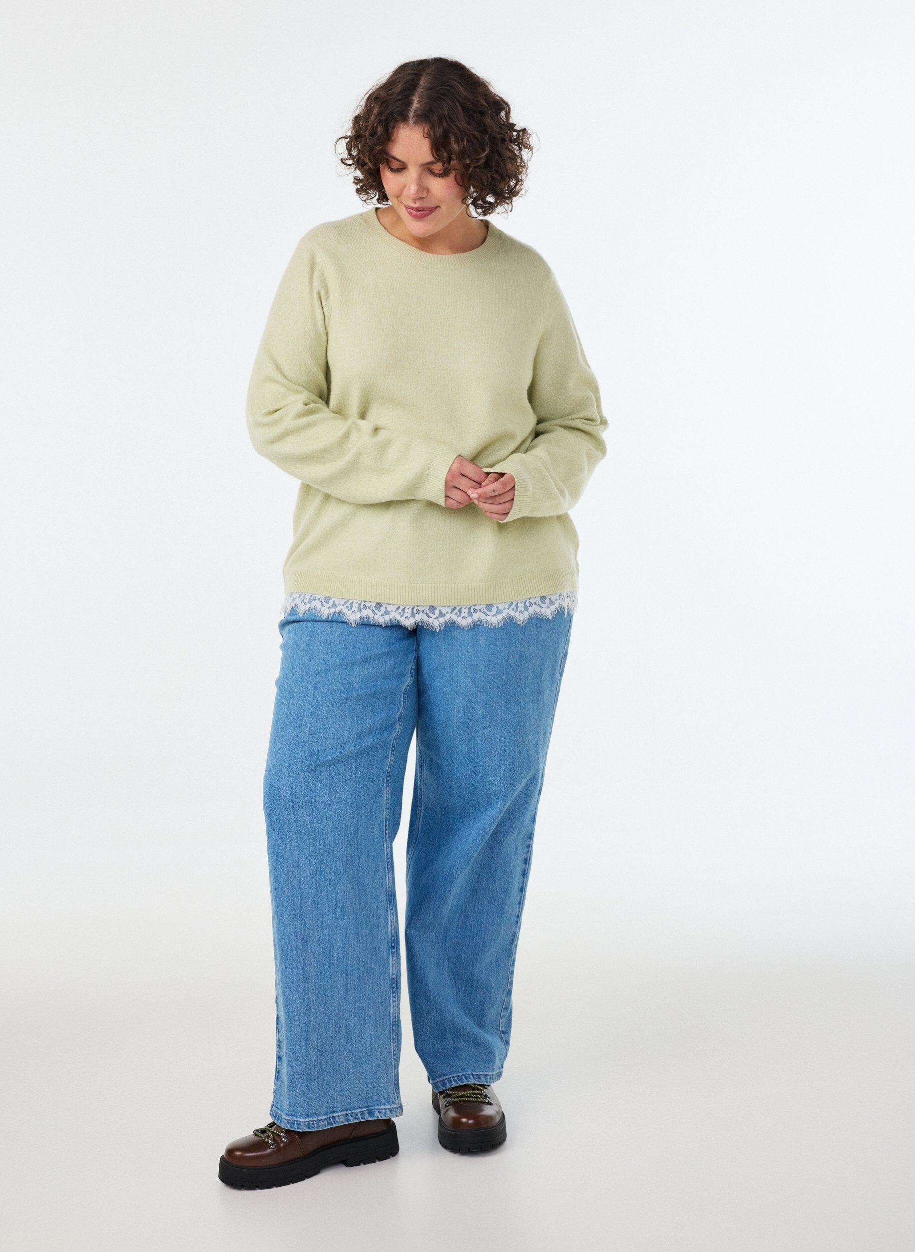 ZizziGebreide blouse met kanten rand aan de zoom, Groen, Model image number 1