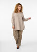 Lange gebreide blouse met knoopdetail aan de zijkant, Simply Taupe Mel., Model image number 3