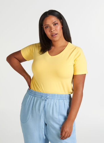 Basic T-shirt, Lemon Drop, Model image number 0