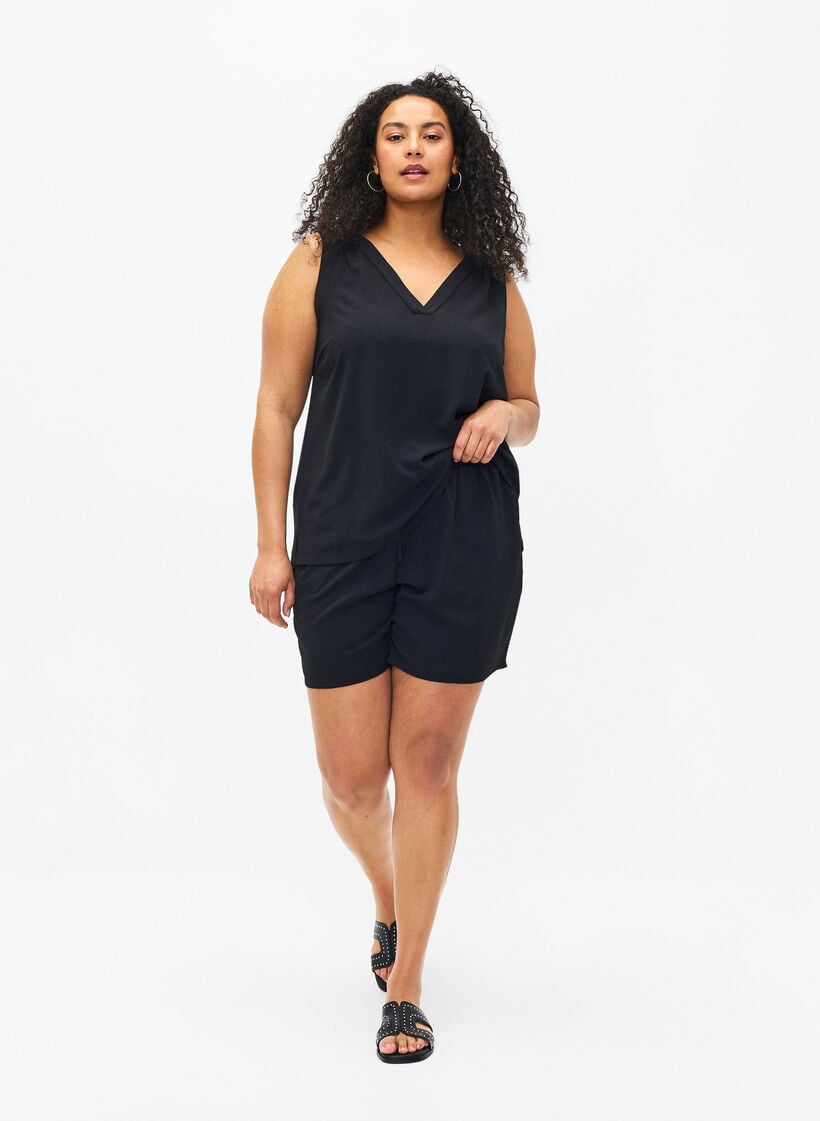 Short avec poches et ceinture &eacute;lastique, Noir, Model image number 1