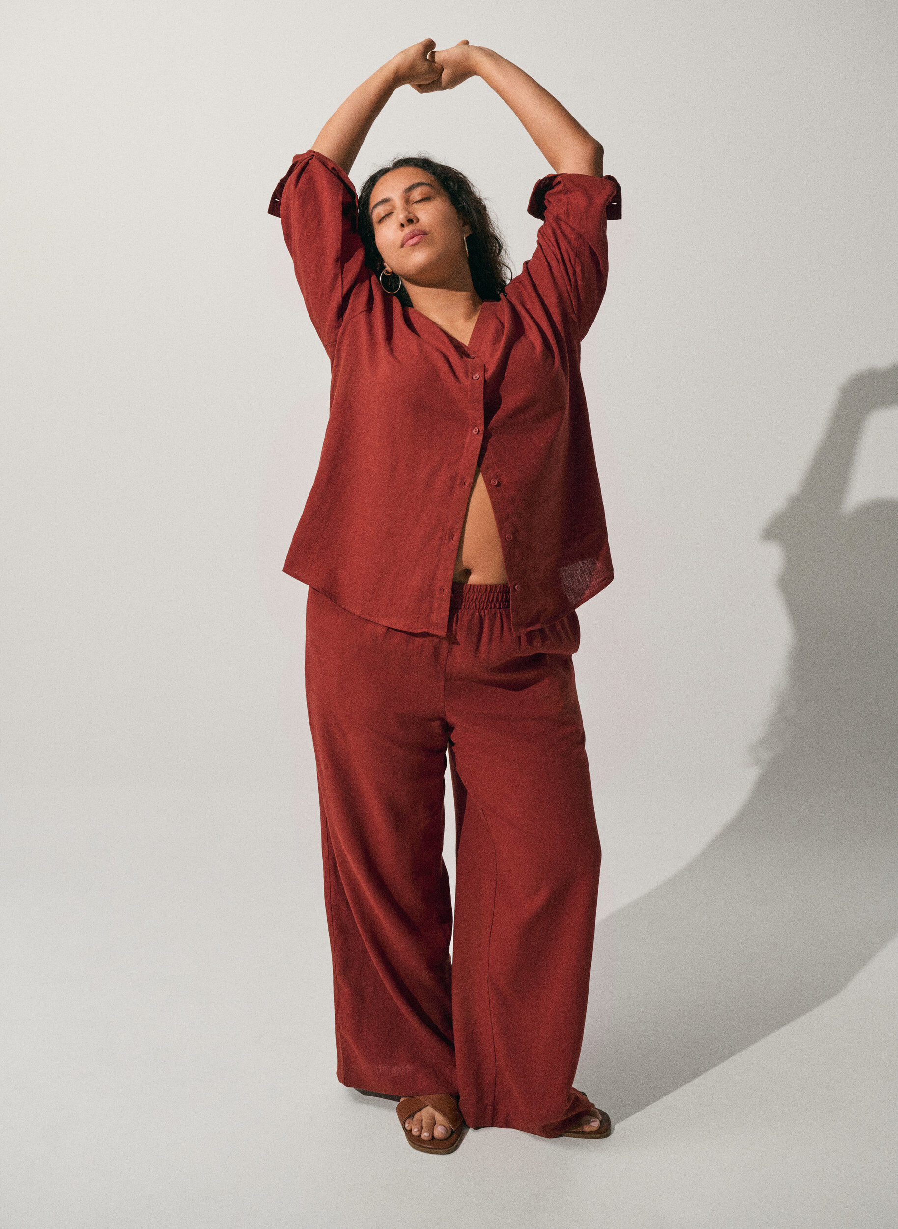 ZizziPantalon large en lin et viscose, Bordeaux, Image image number 0