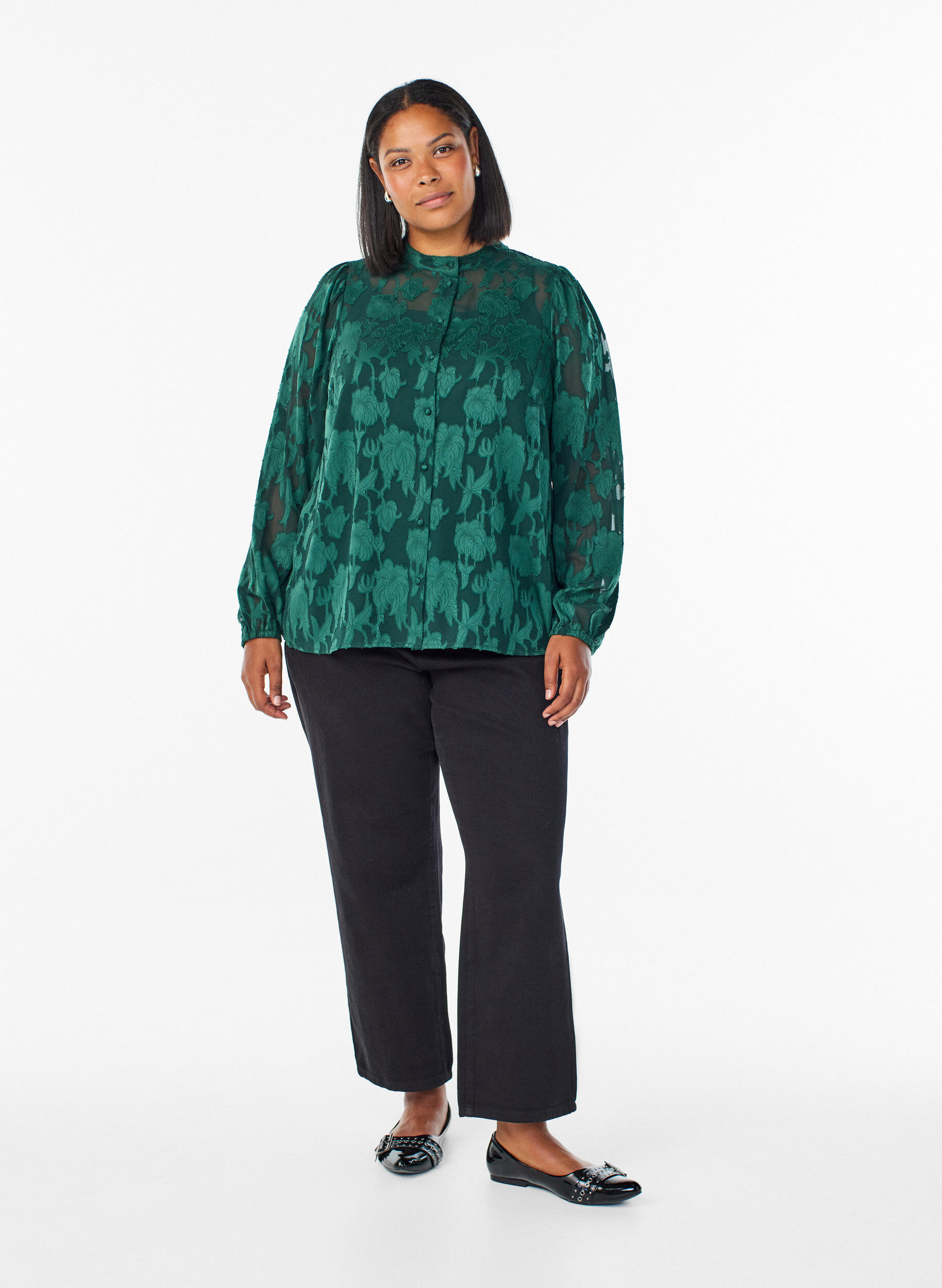 Zizzi Blouse avec boutons et motif fleuri, Vert fonc&eacute;, Model image number 1