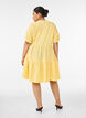 Robe courte &agrave; coupe &eacute;vas&eacute;e, Jaune clair, Model image number 2