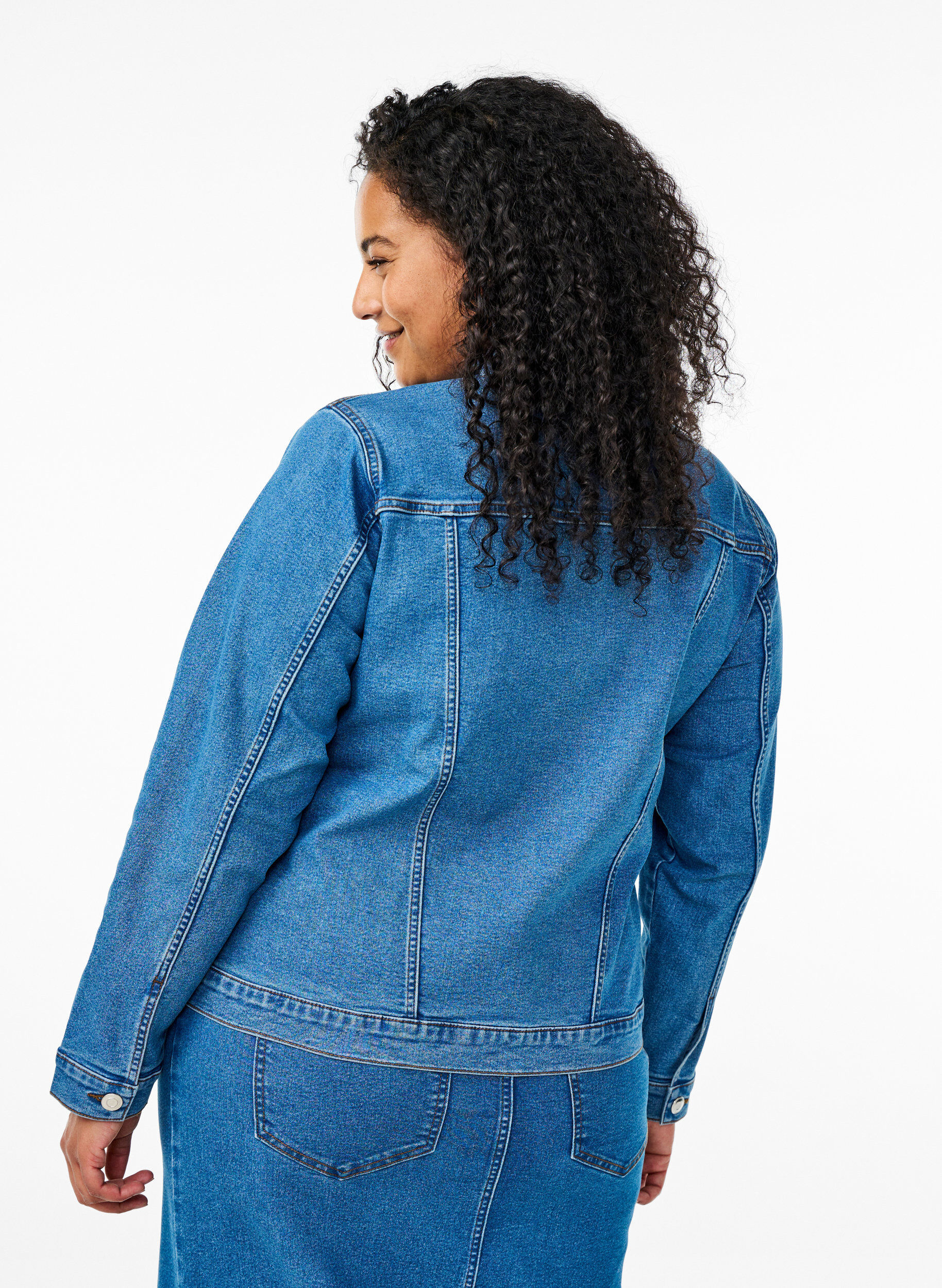 Zizzi Veste en jean en m&eacute;lange de coton extensible, Bleu, Model image number 2