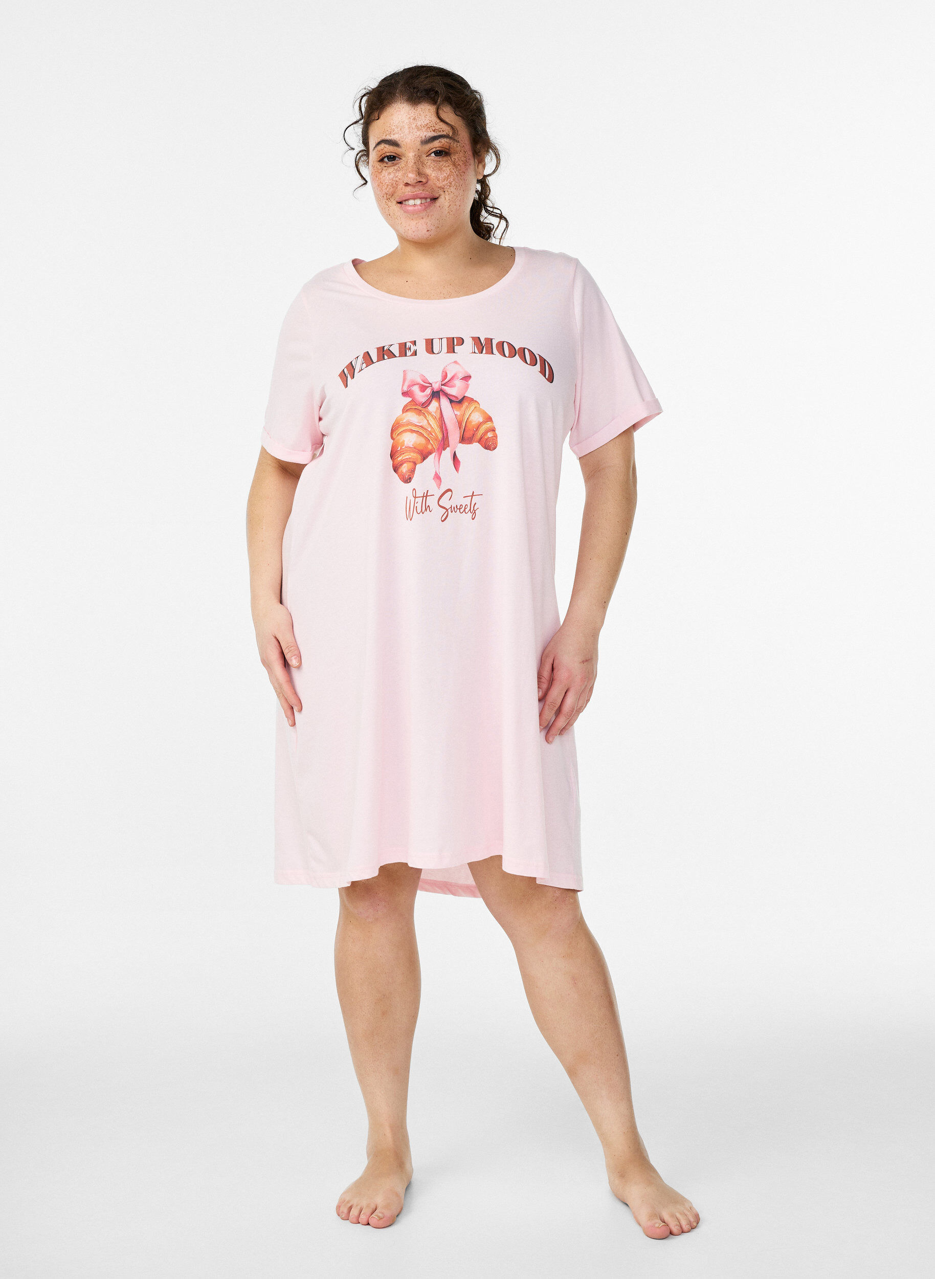 ZizziChemise de nuit &agrave; manches courtes en coton biologique, Rose, Model image number 0