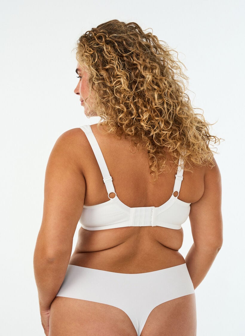 Soutien-gorge confort avec superposition en dentelle et bonnets moul&eacute;s, Blanc, Model image number 1