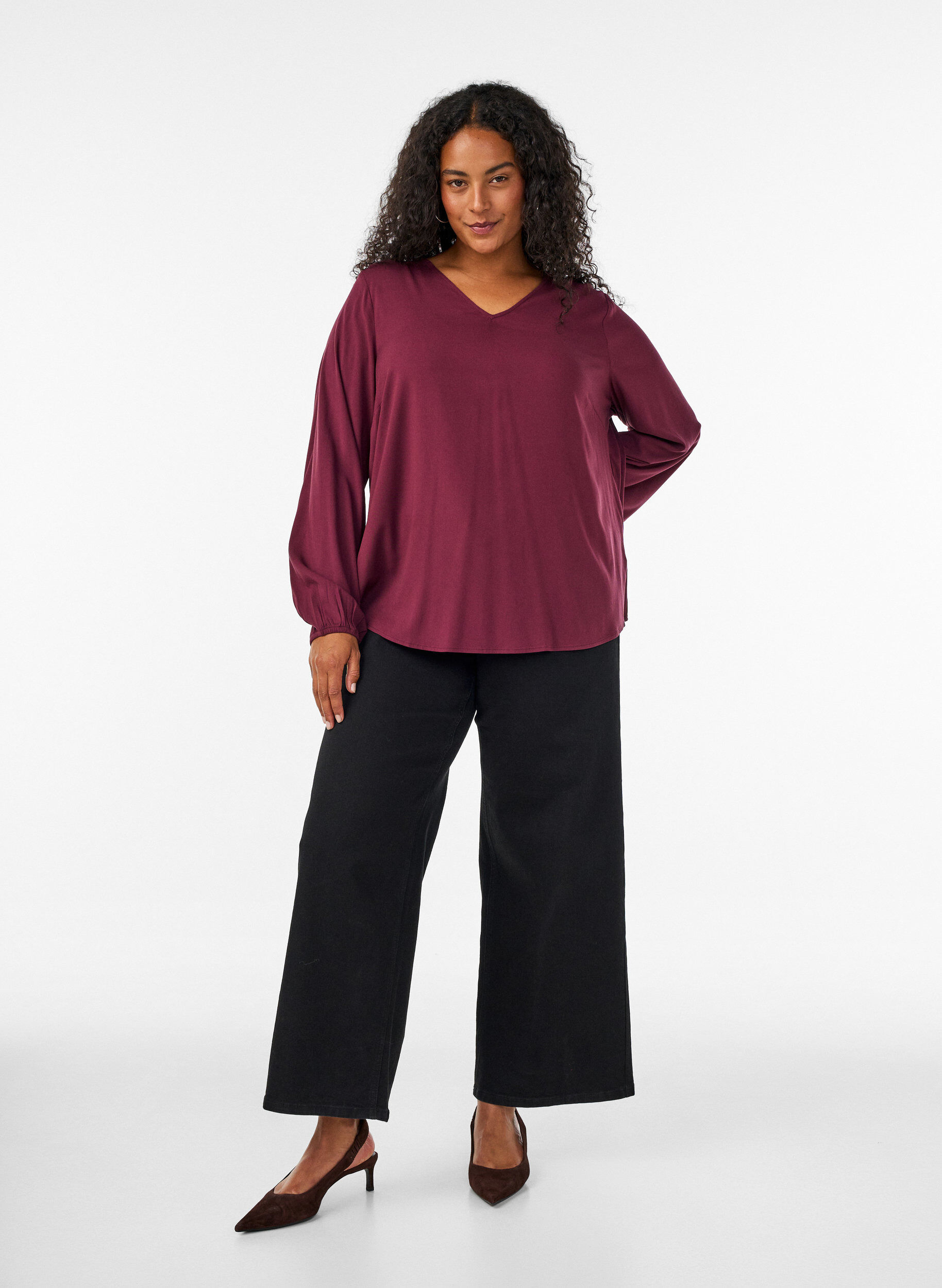 ZizziViscose blouse met V-hals en afgeronde zoom, Rood, Model image number 1