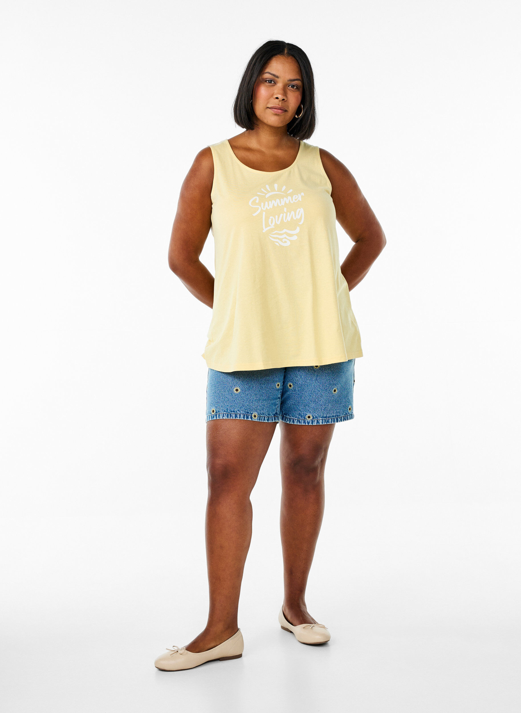 Zizzi Top en coton avec forme en A, Jaune, Model image number 1