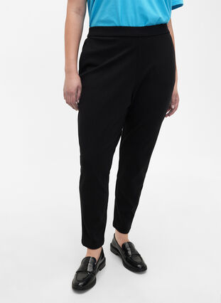 Pantalon court avec poches, Black, Model image number 2