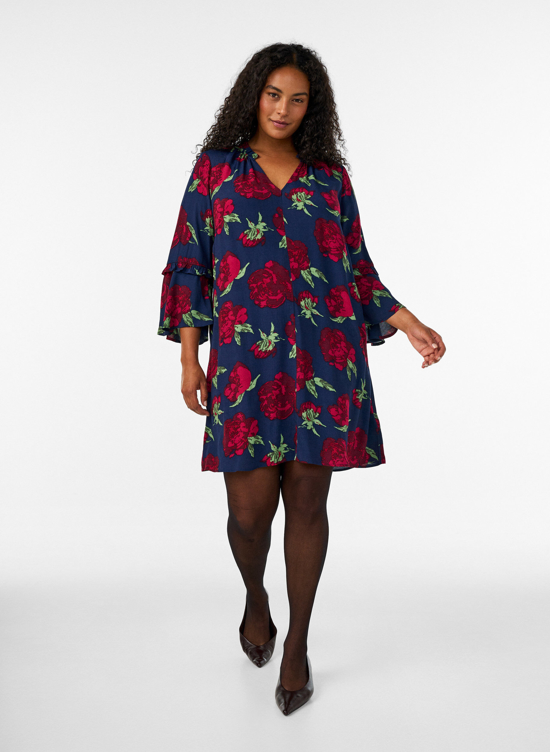 ZizziBloemenjurk in viscose met ruches, Blauw, Model image number 1