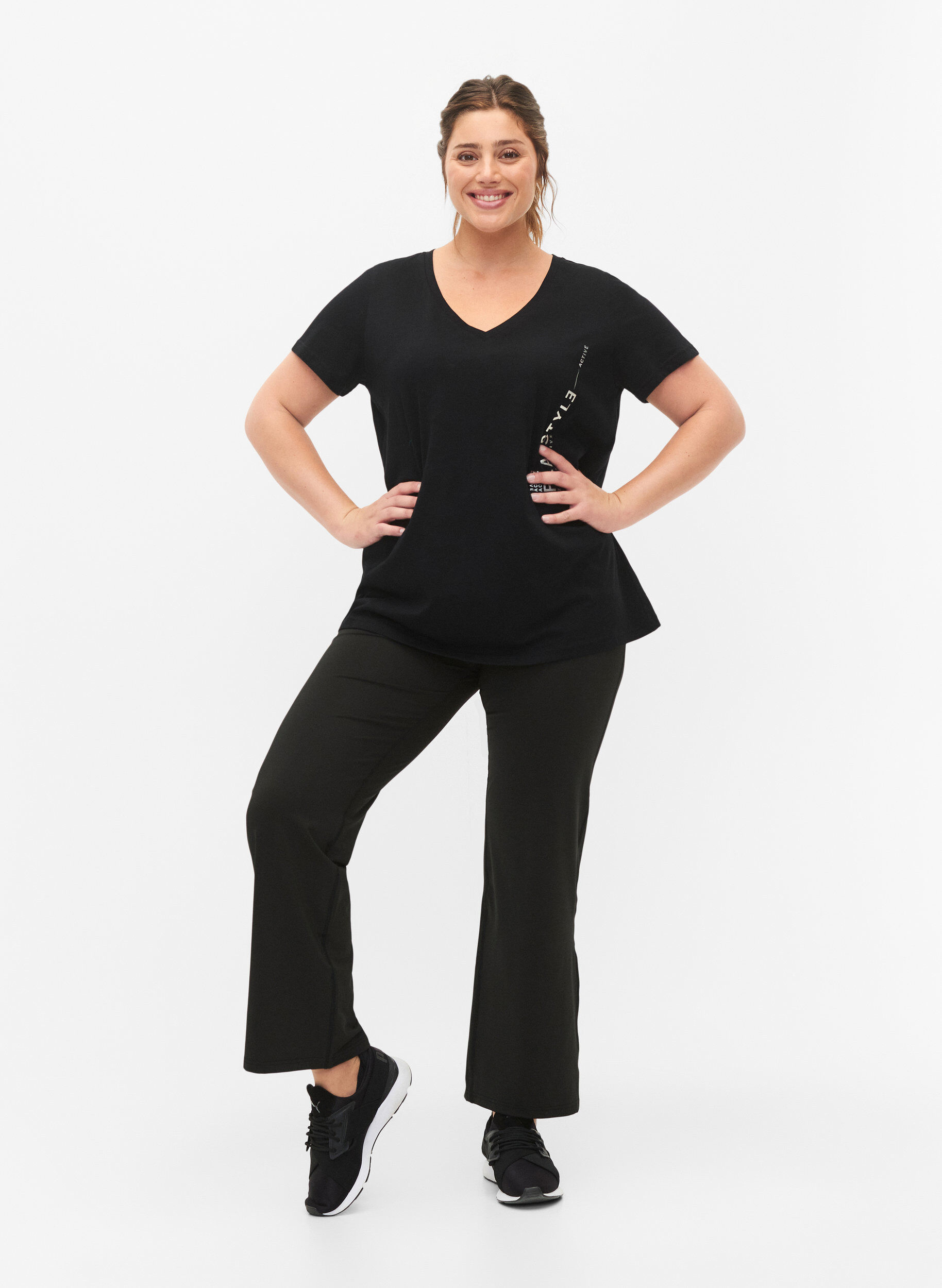 Zizzi Haut d'entra&icirc;nement en coton avec imprim&eacute;, Black w. Playstyle, Model image number 2