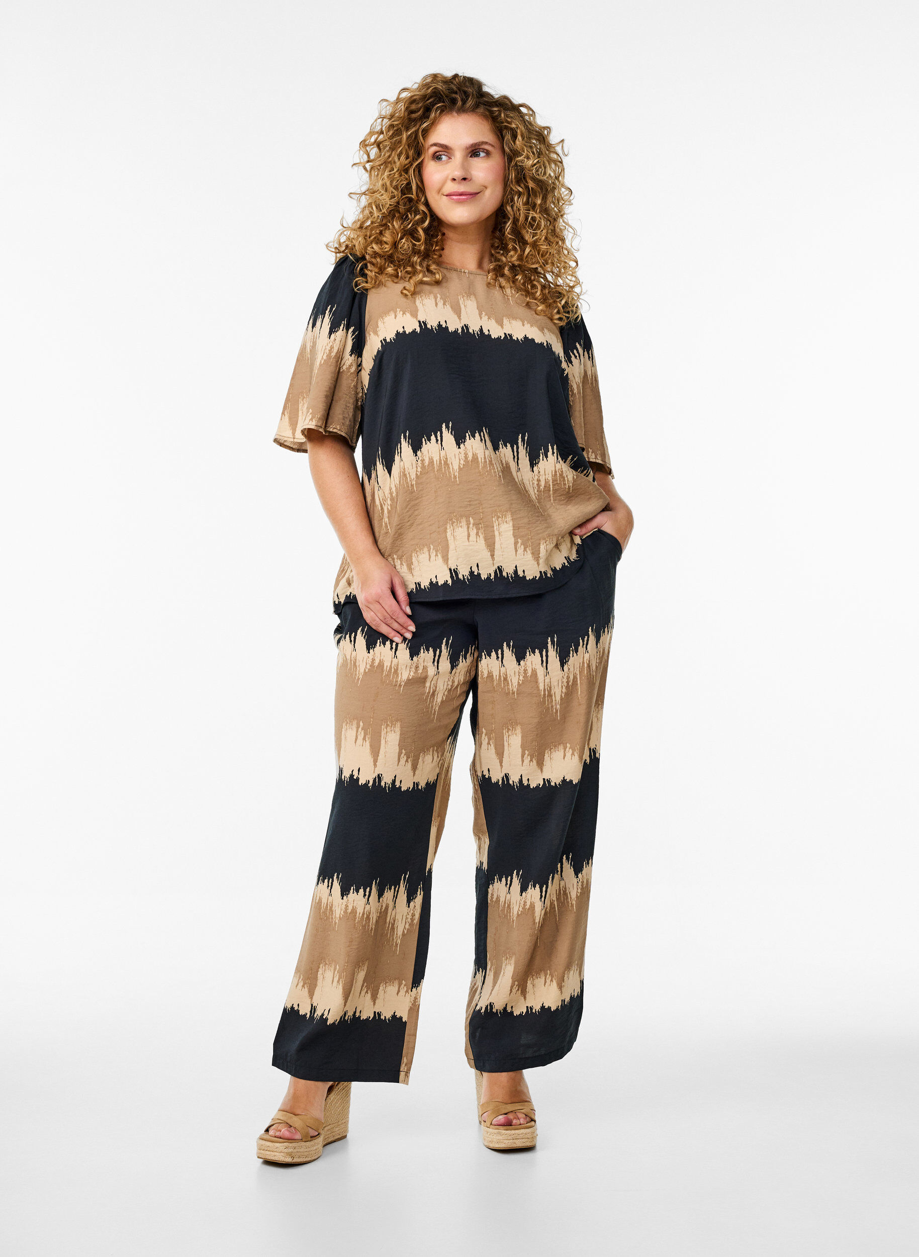 ZizziBlouse met wijde mouwen en grafische print, Zwart, Model image number 1