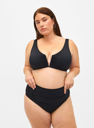 Haut de bikini avec armature en V et coussinets amovibles, Black, Model image number 2
